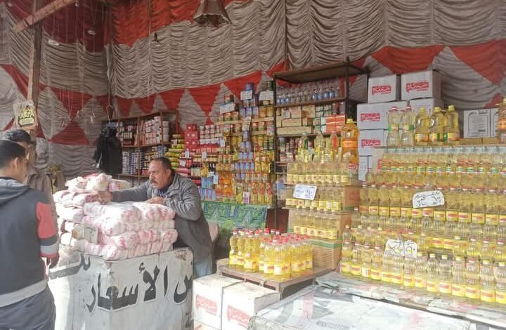 إقامة "سوق اليوم الواحد" (بمشتول السوق وبلبيس ومنيا القمح) لبيع السلع بأسعار مخفضة بنسبة 30٪  1 إقامة "سوق اليوم الواحد" (بمشتول السوق وبلبيس ومنيا القمح) لبيع السلع بأسعار مخفضة بنسبة 30٪