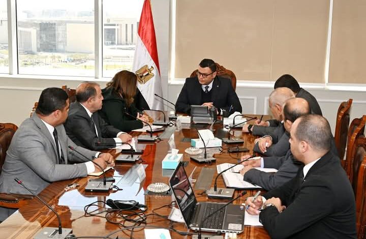 وزير الإسكان يؤكد أهمية الانتهاء من كافة إجراءات طرح 400 ألف وحدة سكنية في أقرب وقت ممكن 1 وزير الإسكان يؤكد أهمية الانتهاء من كافة إجراءات طرح 400 ألف وحدة سكنية في أقرب وقت ممكن