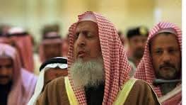 الإخلاص أولًا.. فتوى المفتي السعودي بشأن تصوير الصلوات وبثها عبر التواصل الاجتماعي