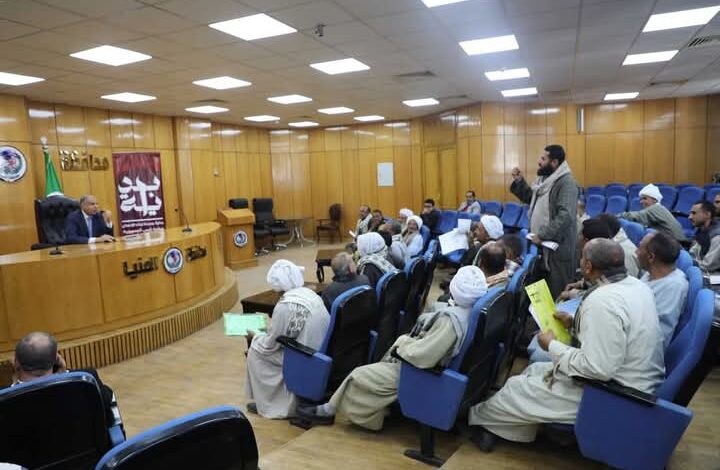 محافظ المنيا يلتقى مواطنى مغاغة و يؤكد كل الدعم للجادين في إنهاء ملفات التصالح 1 محافظ المنيا يلتقى مواطنى مغاغة و يؤكد كل الدعم للجادين في إنهاء ملفات التصالح