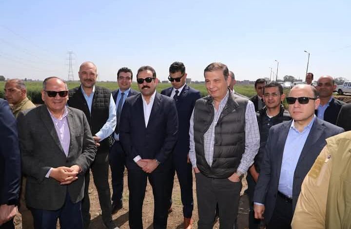 وزير الزراعة يتفقد عدد من الأنشطة الزراعية بالمحافظة كفر الشيخ 1 وزير الزراعة يتفقد عدد من الأنشطة الزراعية بالمحافظة كفر الشيخ