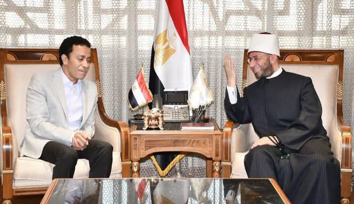 وزير الأوقاف: نحرص على التعاون مع المثقفين لنشر الفكر المستنير 1 وزير الأوقاف: نحرص على التعاون مع المثقفين لنشر الفكر المستنير