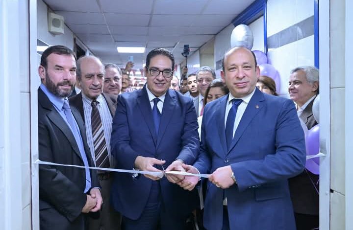 رئيس جامعة القاهرة يفتتح أحدث عمليات التجديد والتطوير بوحدة مناظير الجهاز الهضمي بمستشفي بالقصر العيني 1 رئيس جامعة القاهرة يفتتح أحدث عمليات التجديد والتطوير بوحدة مناظير الجهاز الهضمي بمستشفي بالقصر العيني