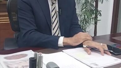 محافظ قنا يطمئن على رئيس مدينة دشنا بعد تعرضه لاعتداء ويؤكد: لن نتهاون في تطبيق القانون