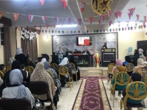 ندوة تثقيفية عن دور الأمهات لعضوات نادي الفتاه والمرأة بمركز شباب أبو كبير 