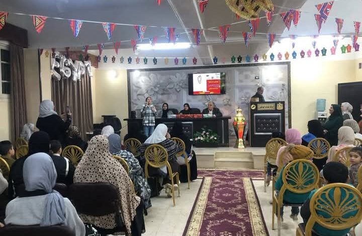 ندوة تثقيفية عن دور الأمهات لعضوات نادي الفتاه والمرأة بمركز شباب أبو كبير 