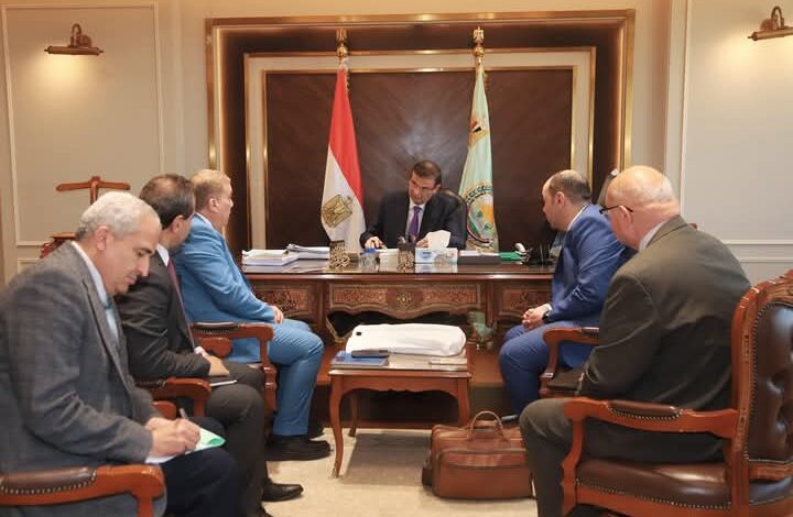 وزير الزراعة يبحث مع رئيس شركة ميفاك زيادة الإنتاجية من اللقاحات البيطرية في مصر 1 وزير الزراعة يبحث مع رئيس شركة ميفاك زيادة الإنتاجية من اللقاحات البيطرية في مصر
