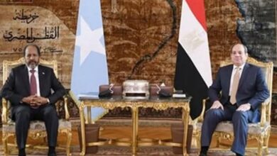 الرئيس السيسى يطمئن على نظيره الصومالى بعد المحاولة الآثمة لاستهداف موكبه بمقديشو