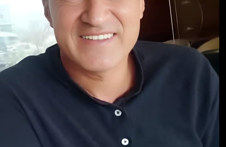 مرايا سعيد رضواني: انعكاسات الذات في متاهات 