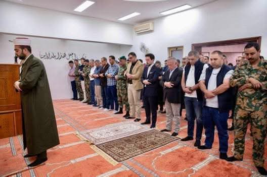 عاهل الأردن يؤدي صلاة عيد الفطر المبارك بالعقبة