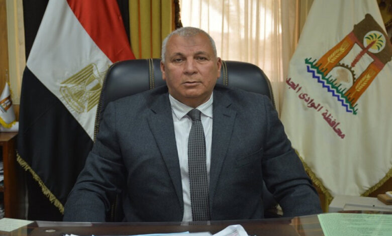 محافظ الوادي الجديد يوجه بحملات رقابية لمتابعة تطبيق التعريفة الجديدة 1 محافظ الوادي الجديد يوجه بحملات رقابية لمتابعة تطبيق التعريفة الجديدة