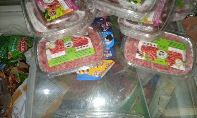 محافظ كفرالشيخ: حملات على الأسواق تسفر عن ضبط 185 كيلو لحوم فاسدة 1 محافظ كفرالشيخ: حملات على الأسواق تسفر عن ضبط 185 كيلو لحوم فاسدة