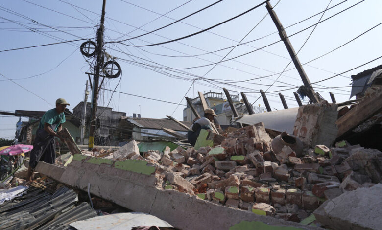 التلفزيون الصيني: حصيلة ضحايا زلزال ميانمار تجاوزت 2700 قتيل 1 التلفزيون الصيني: حصيلة ضحايا زلزال ميانمار تجاوزت 2700 قتيل