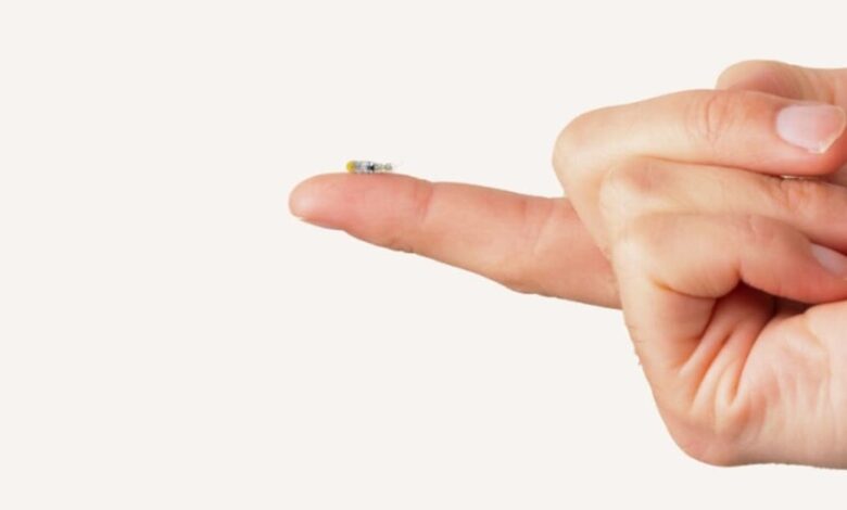 شركة فرنسية تطور روبوت بحجم حبة الأرز يتسلل إلى الدماغ لعلاج الأورام   