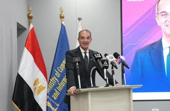 وزير الاتصالات يشهد ختام فعاليات النسخة الثانية لمؤتمر علوم البيانات والذكاء الاصطناعى 1 وزير الاتصالات يشهد ختام فعاليات النسخة الثانية لمؤتمر علوم البيانات والذكاء الاصطناعى