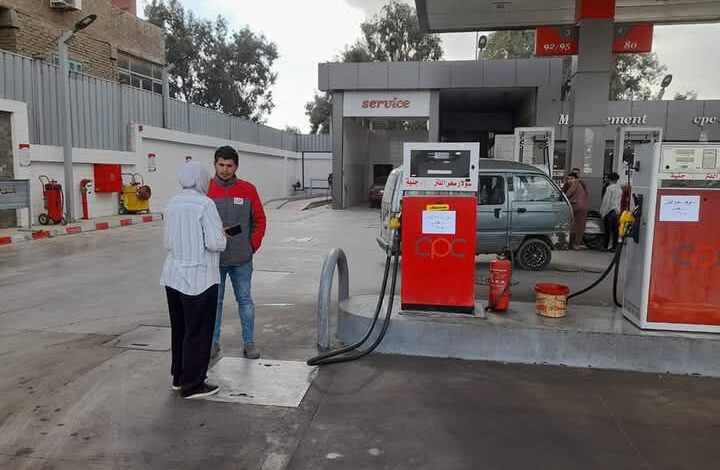 رئيس مدينة كفر شكر تقوم بجولة تمشيطية لمتابعة المحطات الوقود وموقف 1 رئيس مدينة كفر شكر تقوم بجولة تمشيطية لمتابعة المحطات الوقود وموقف