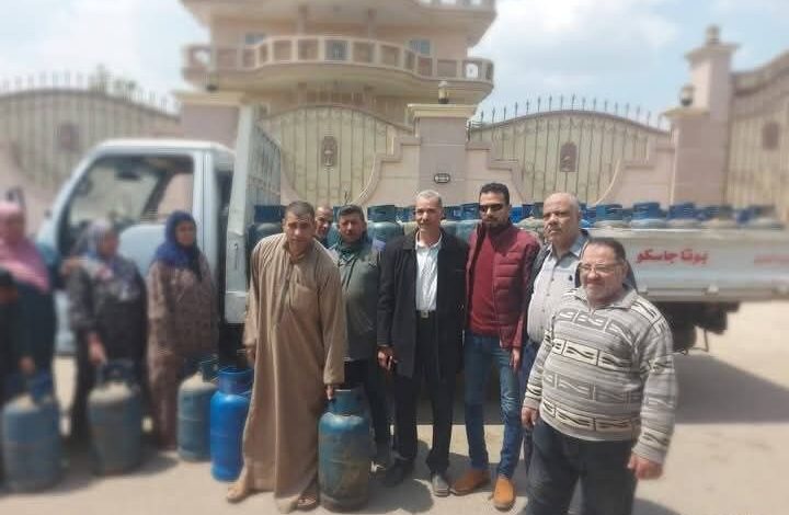 محافظ الشرقية يوجه بضخ 1000 أسطوانة غاز لسد احتياجات المواطنين عقب حريق المستودع 1 محافظ الشرقية يوجه بضخ 1000 أسطوانة غاز لسد احتياجات المواطنين عقب حريق المستودع