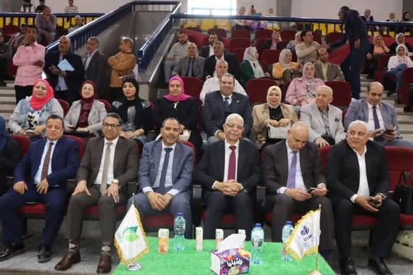 رئيس جامعة المنوفية يشهد إحتفال الجامعة السنوي بيوم اليتيم بالصالة المغطاة 1 رئيس جامعة المنوفية يشهد إحتفال الجامعة السنوي بيوم اليتيم بالصالة المغطاة