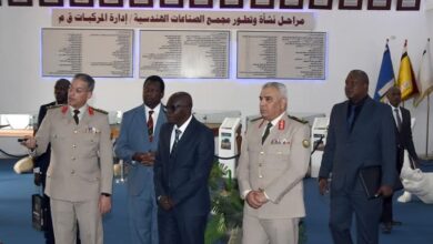 مجمع الصناعات الهندسية لإدارة المركبات بـالقوات المسلحة يستقبل وفد أوغندى