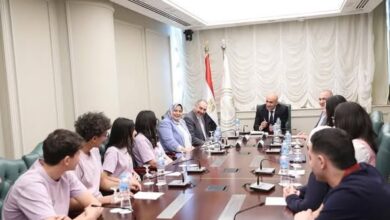 وزير التربية والتعليم يلتقي ممثلين لطلاب مدارس النيل الدولية