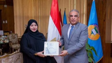 رئيس جامعة طنطا يتسلم درع المجلس العربي للتدريب والإبداع الطلابي 1 رئيس جامعة طنطا يتسلم درع المجلس العربي للتدريب والإبداع الطلابي