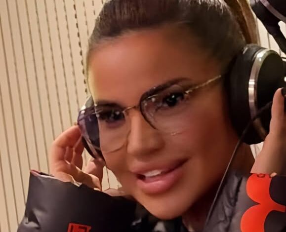 النجمة جوانا ملاح تتألق وتُطل من جديد بـ"حبيت الحب" 1 النجمة جوانا ملاح تتألق وتُطل من جديد بـ"حبيت الحب"