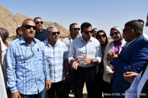 وزير الشباب والرياضة يزور المشاركين بمعسكر يلا كامب بمحمية جبل علبة