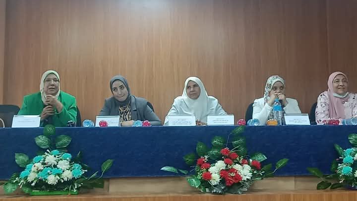 جامعة الوادى الجديد تطلق سلسلة من الندوات والمؤتمرات للتعريف بالمبادرة الرئاسية "دوي" لتمكين الفتاة المصرية 1 جامعة الوادى الجديد تطلق سلسلة من الندوات والمؤتمرات للتعريف بالمبادرة الرئاسية "دوي" لتمكين الفتاة المصرية