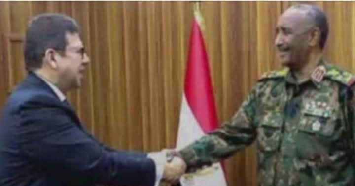 رئيس المخابرات العامة يلتقي رئيس مجلس السيادة الانتقالي في السودان 1 رئيس المخابرات العامة يلتقي رئيس مجلس السيادة الانتقالي في السودان