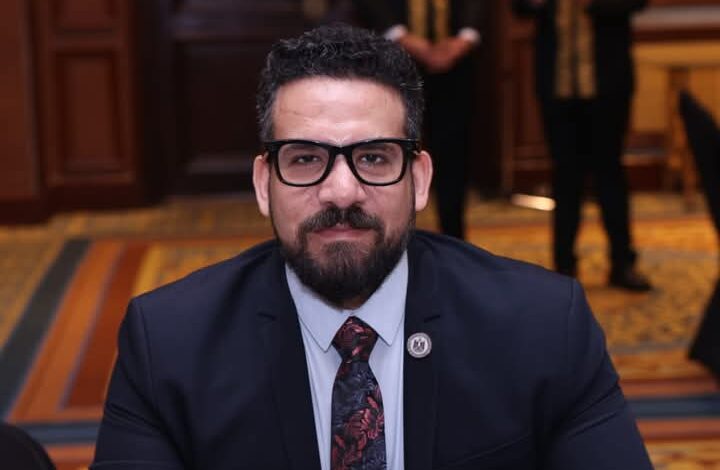 رئيس "تصديري الحرف اليدوية": زيارة ماكرون تفتح أسواقًا جديدة ونستهدف زيادة صادراتنا لفرنسا 1 رئيس "تصديري الحرف اليدوية": زيارة ماكرون تفتح أسواقًا جديدة ونستهدف زيادة صادراتنا لفرنسا