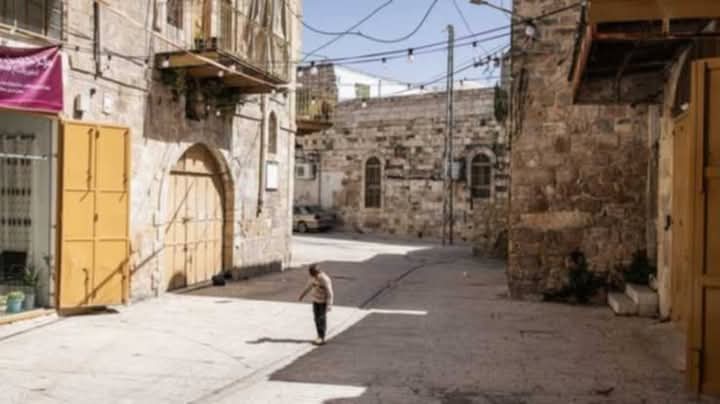 ردود أفعال متباينة في القدس الشرقية على الإضراب العام 1 ردود أفعال متباينة في القدس الشرقية على الإضراب العام