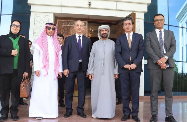 وفد البرلمان العربي برئاسة اليماحي يجري زيارة بمكتبة البيروني في طشقند 1 وفد البرلمان العربي برئاسة اليماحي يجري زيارة بمكتبة البيروني في طشقند
