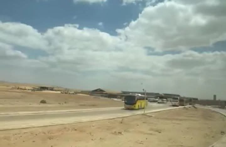 وزير السياحة والآثار يواصل متابعته لحركة الزيارة بمنطقة أهرامات الجيزة 1 وزير السياحة والآثار يواصل متابعته لحركة الزيارة بمنطقة أهرامات الجيزة