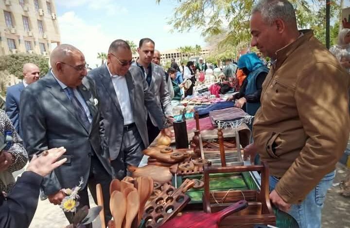 وحدة أيادى مصر بالشرقية تشارك في معرض  للحرف اليدوية بجامعة 6 أكتوبر
