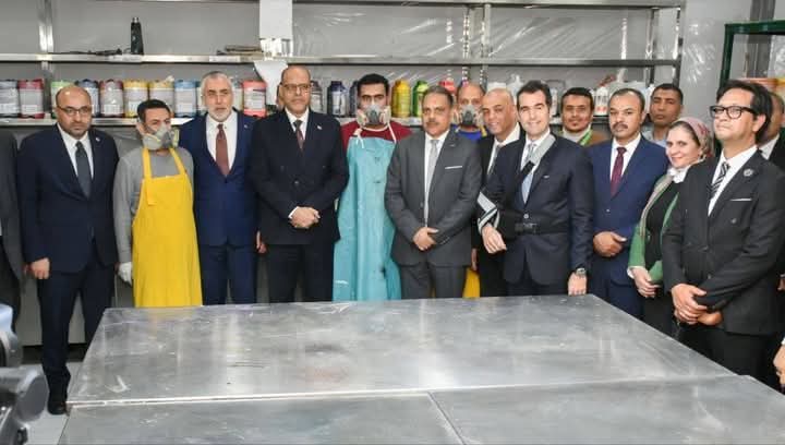 وزيرا العمل المصري والتركي و محافظ الشرقية يزورون شركة «Jade Textile Egypt » بالعاشر من رمضان 1 وزيرا العمل المصري والتركي و محافظ الشرقية يزورون شركة «Jade Textile Egypt » بالعاشر من رمضان