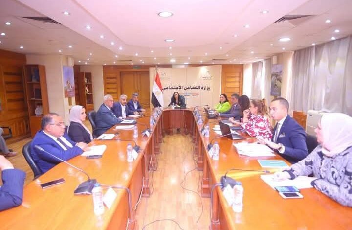 وزيرة التضامن الاجتماعي تترأس اجتماع مجلس إدارة صندوق دعم الصناعات الريفية 