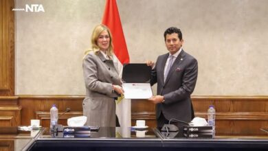 وزير الشباب والرياضة يلتقي مع المدير التنفيذي للأكاديمية الوطنية للتدريب