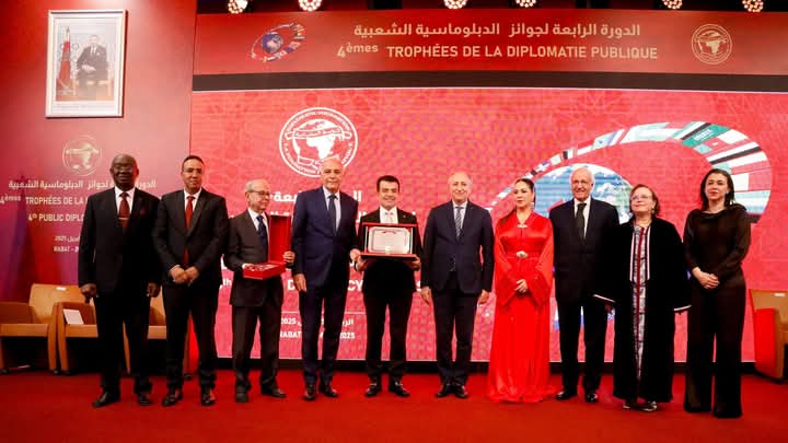 "المؤسسة الدبلوماسية" بالمغرب تقرر منح مدير عام الإيسيسكو الجائزة الدولية للدبلوماسية الشعبية 1 "المؤسسة الدبلوماسية" بالمغرب تقرر منح مدير عام الإيسيسكو الجائزة الدولية للدبلوماسية الشعبية