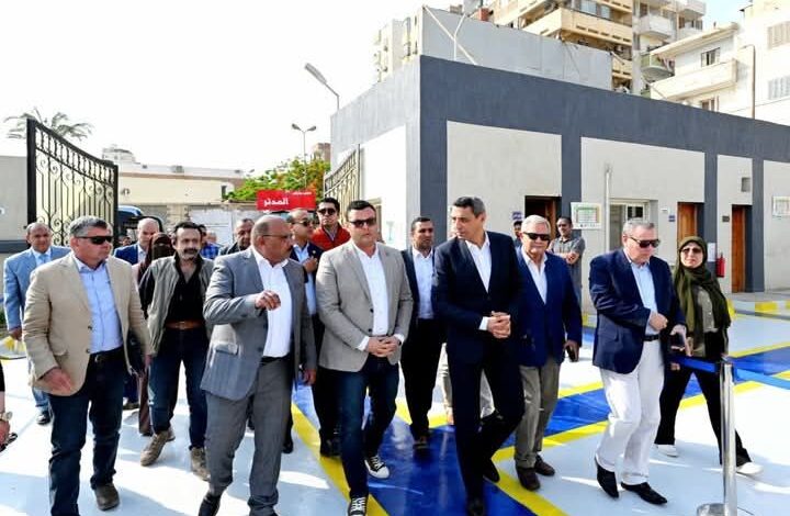 وزير الإسكان ومحافظ السويس يتفقدان محطتي رفع صرف صحى بحي السويس 1 وزير الإسكان ومحافظ السويس يتفقدان محطتي رفع صرف صحى بحي السويس