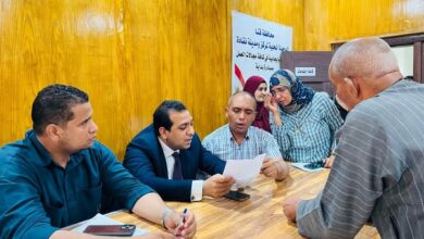 نائب محافظ قنا في جولة ميدانية بنقادة لمتابعة الخدمات والتقنين ودعم الحرف التراثية