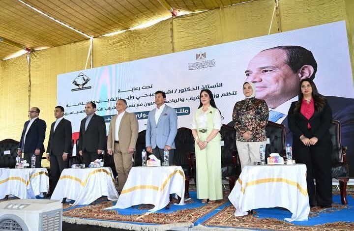 وزير الشباب والرياضة ومحافظ الإسماعيلية يشهدان ملتقي حواري مع شباب عدد من المحافظات 1 وزير الشباب والرياضة ومحافظ الإسماعيلية يشهدان ملتقي حواري مع شباب عدد من المحافظات