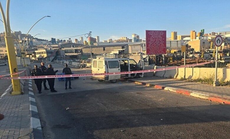 إصابة ثلاثة إسرائيليين في عمليات طعن وإطلاق نار في الضفة الغربية 1 إصابة ثلاثة إسرائيليين في عمليات طعن وإطلاق نار في الضفة الغربية
