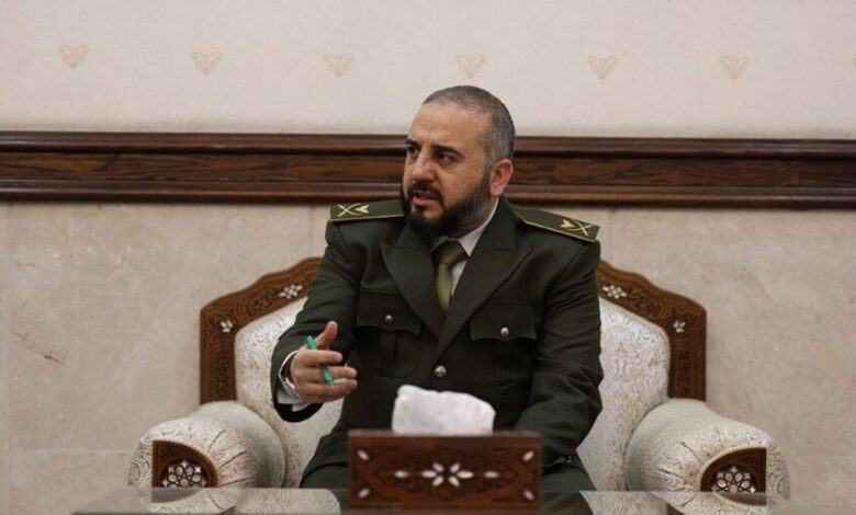مهلة 10 أيام لالتحاق ما تبقى من مجموعات عسكرية بالوزارة يعطيها وزير الدفاع السوري ويتوعد المخالفين 1 مهلة 10 أيام لالتحاق ما تبقى من مجموعات عسكرية بالوزارة يعطيها وزير الدفاع السوري ويتوعد المخالفين