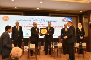 رئيس النيابة الإدارية يشهد الجلسة الافتتاحية للمؤتمر القانوني بحضور وزير العدل المستشار عدنان الفنجري
