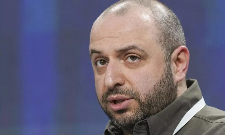 وزير الدفاع الأوكراني يعلن تسليم مذكرة تسوية النزاع إلى الجانب الروسي 1 وزير الدفاع الأوكراني يعلن تسليم مذكرة تسوية النزاع إلى الجانب الروسي