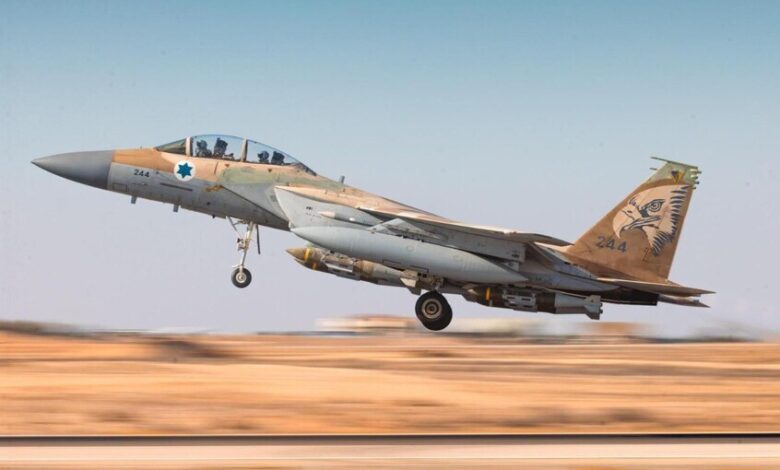 يتوعد الحوثيون تل أبيب برد قوي على القصف الإسرائيلي لليمن