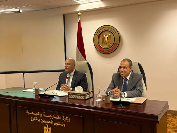   وزير الخارجية والهجرة يستقبل نائب رئيس مجلس الوزراء للتنمية الصناعية وزير الصناعة والنقل