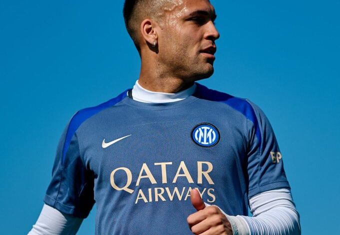 إصابة لاوتارو مارتينيز نجم إنتر ميلان خلال مباراة ذهاب نصف النهائي لدوري أبطال أوروبا 1 إصابة لاوتارو مارتينيز نجم إنتر ميلان خلال مباراة ذهاب نصف النهائي لدوري أبطال أوروبا