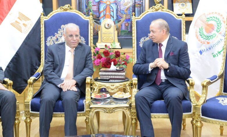 رئيس جامعة المنصورة يستقبل السفير العراقي لتعزيز سبل التعاون 1 رئيس جامعة المنصورة يستقبل السفير العراقي لتعزيز سبل التعاون