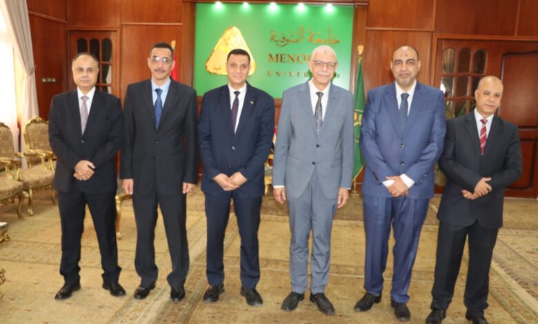 رئيس جامعة المنوفية يتراس إجتماع لجنة إختيار عميد كلية العلوم